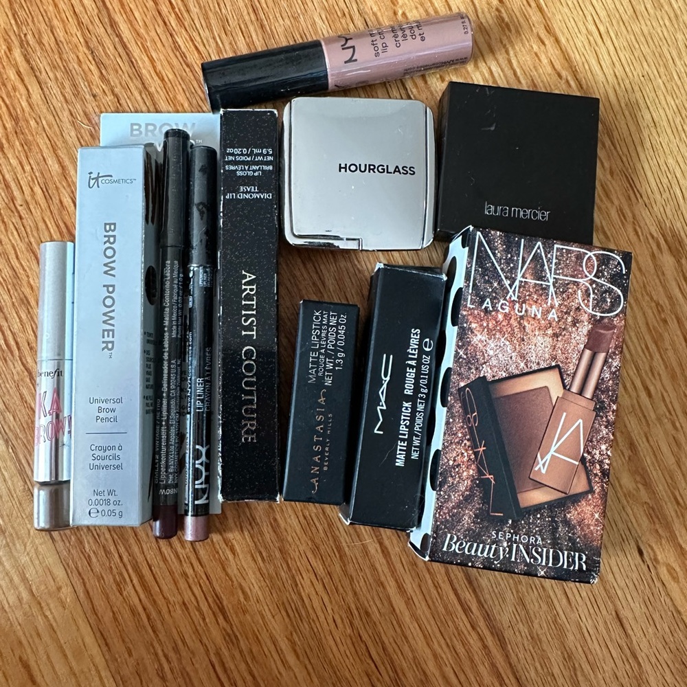 Makeup bundle